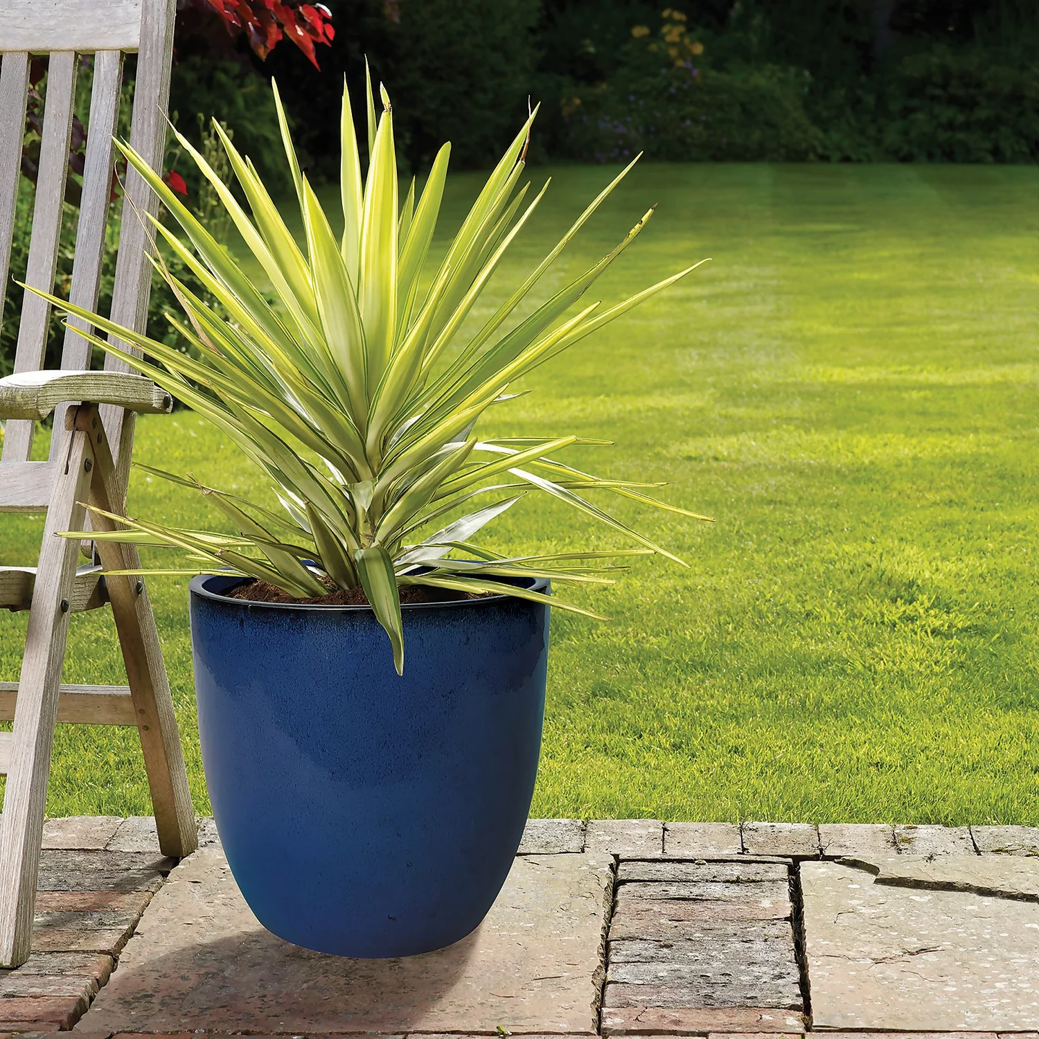 Chiswick Egg Imperial Terracotta Pot In Blue - 27cm 4 Chiswick Egg Imperial Terracotta Pot In Blue - 27cm - Image 2