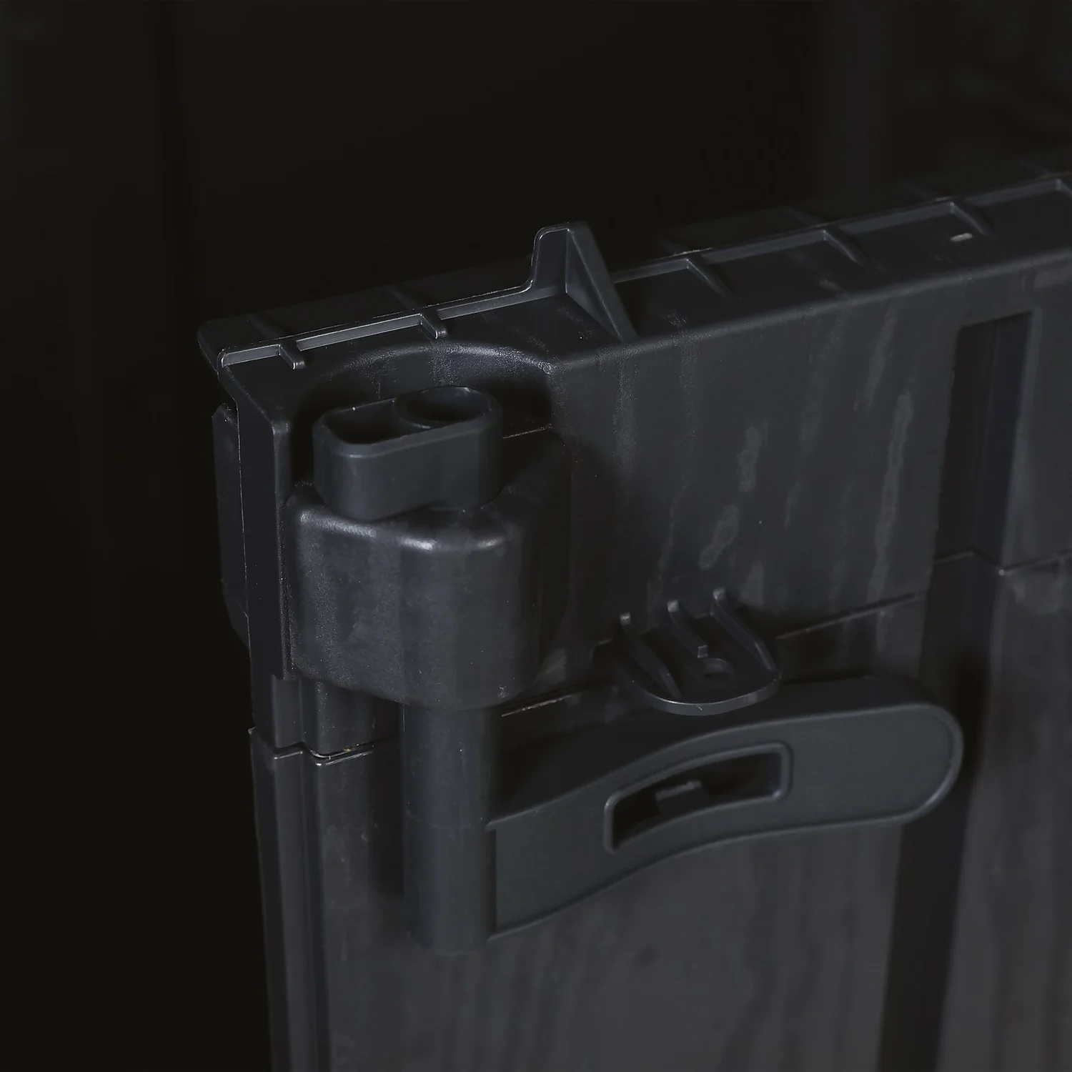 Toomax Stora Way Plus XL 1270L Garden Storage Box - Anthracite 5 Toomax Stora Way Plus XL 1270L Garden Storage Box - Anthracite - Image 3