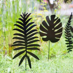 Jungle Black Ground Stakes - 45cm (Assorted Designs) -Garden Decoration Shop 13981010 1535005324495575